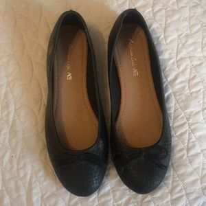 American Eagle Black Ballet Flats